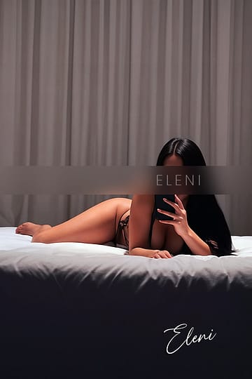 Escort Secret Eleni in Stuttgart bietet Busenverkehr Dienstleistungen